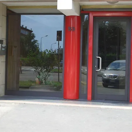 Couette-café Parco Lambro 2*