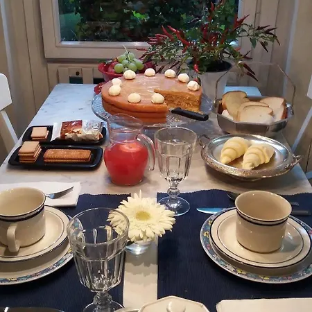 Parco Lambro Nocleg ze śniadaniem 2*